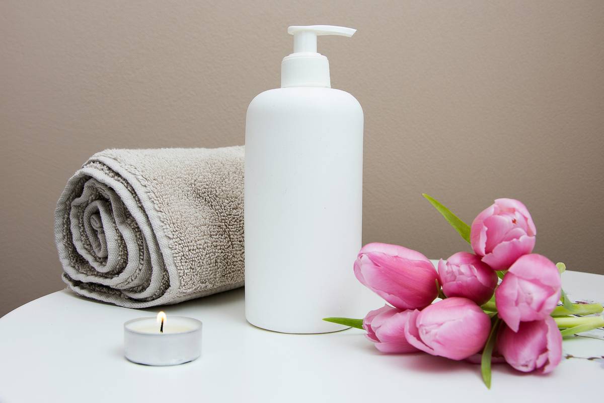 10 Lymphatic Dry Brushing Benefits Backed by Science (Plus How to Do It Right)